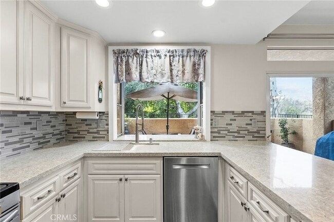 Building Photo - 24013 Arroyo Park Dr