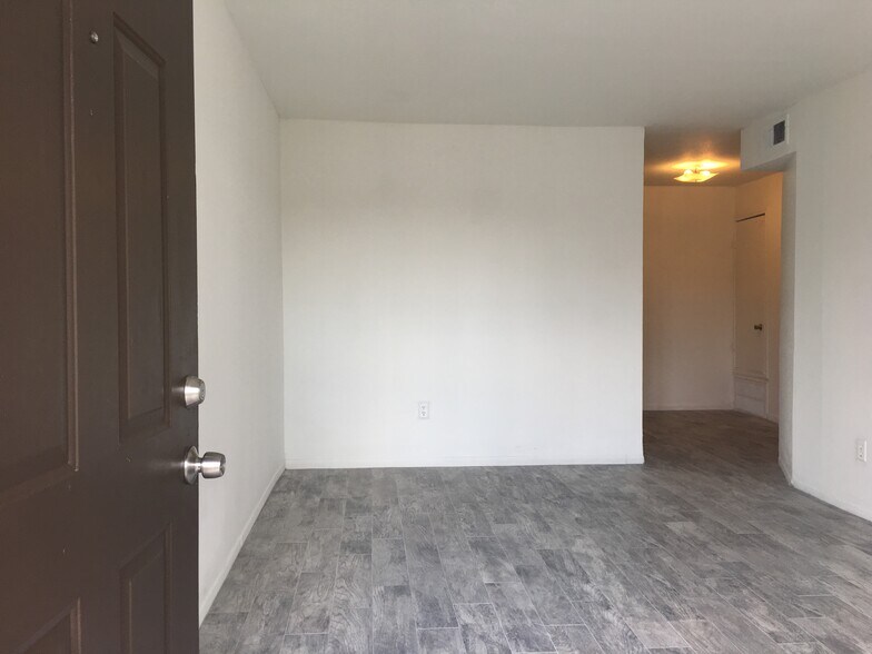 Building Photo - Timber Crossing Apartments