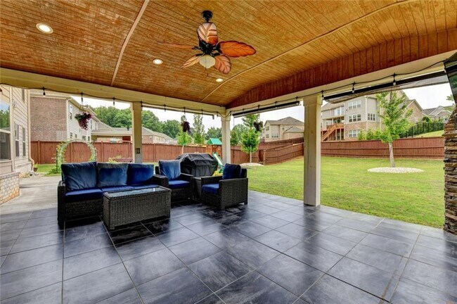 Building Photo - 6035 Ashborough Park
