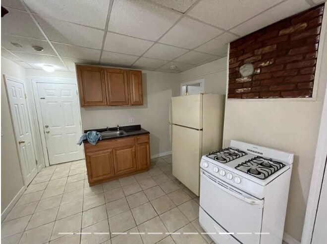 Building Photo - 62 N Margin St