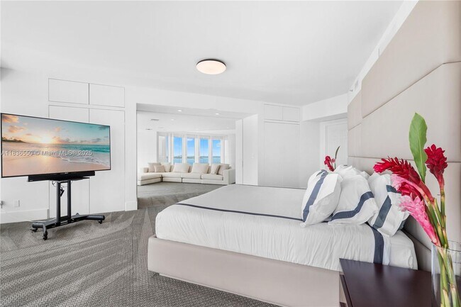 Building Photo - 1643 Brickell Ave