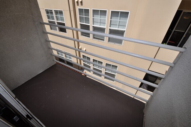 Building Photo - 11315 Moorpark St