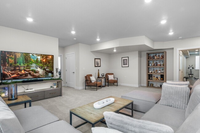 Building Photo - 6625 S Lee St