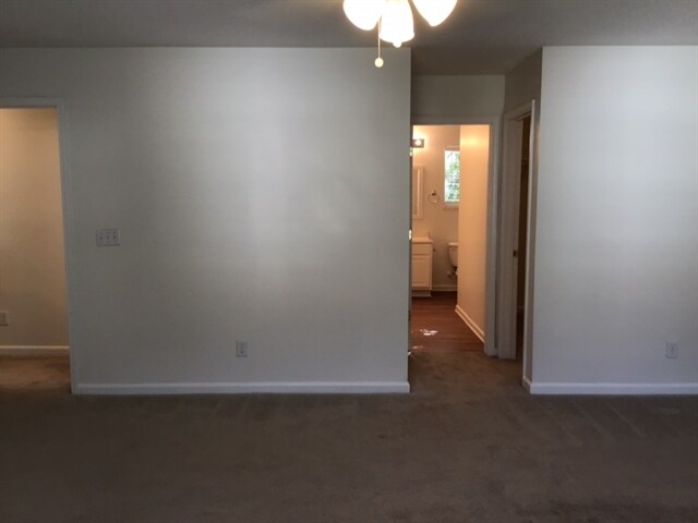 Building Photo - 323 Aberdeen Cir