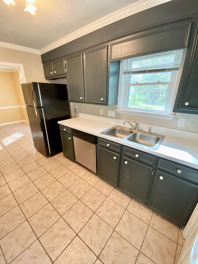 Building Photo - 3 bed, 2 bath in the Heart of Ridgeland
