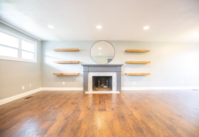 Building Photo - South Salem 4 Bedroom 2 Bath Home Available Mid June !!!