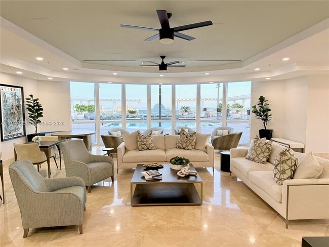 Building Photo - 511 SE 5 Ave