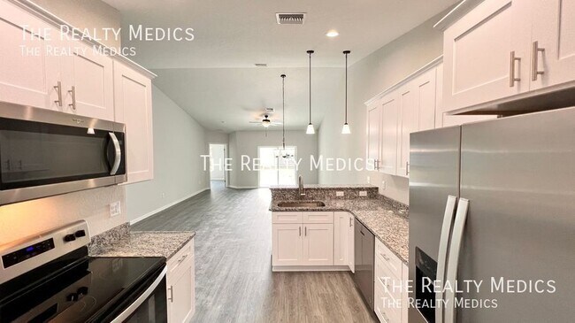 Building Photo - 4165 Hammock Rd