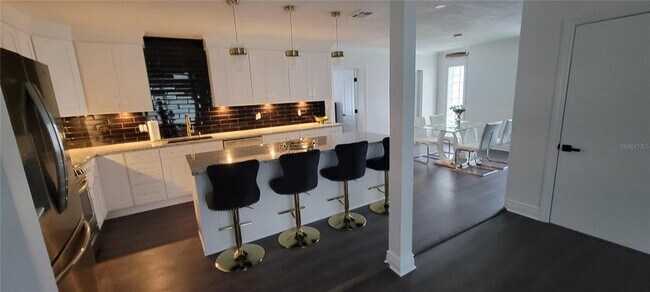 Building Photo - 1619 Linwood Dr