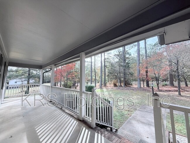 Building Photo - 4717 Willeva Dr