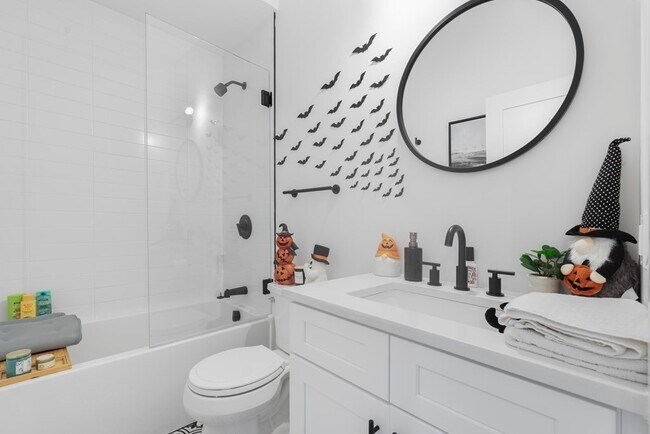 Building Photo - 143 Trenton St