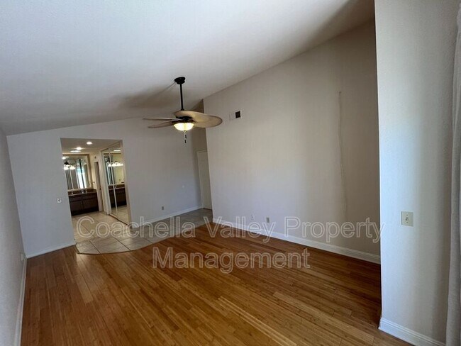 Building Photo - 43851 Vía Granada