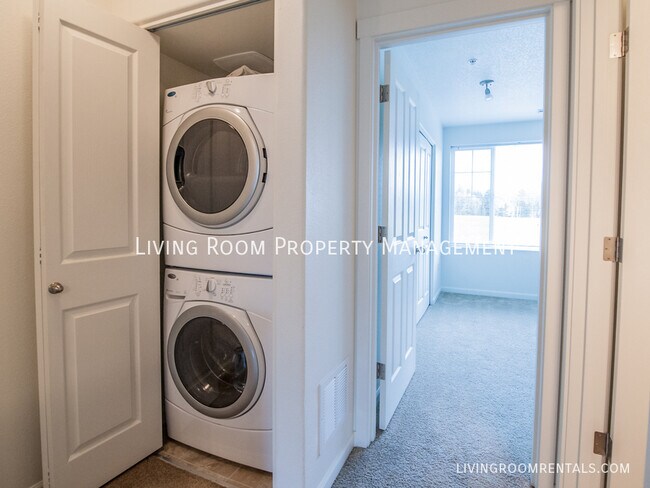 Building Photo - 605 NW 118th Ave