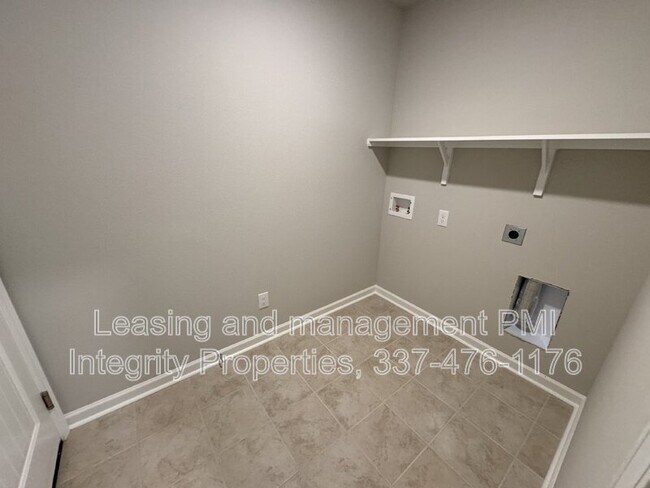Building Photo - 119 Hl Vw Dr