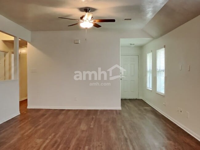 Building Photo - 12035 Jillian Crossing Dr