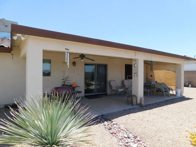 Building Photo - 3 BED 2 BATH IN ESTRELLA!