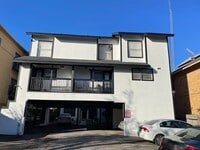 Building Photo - West Campus 1x1