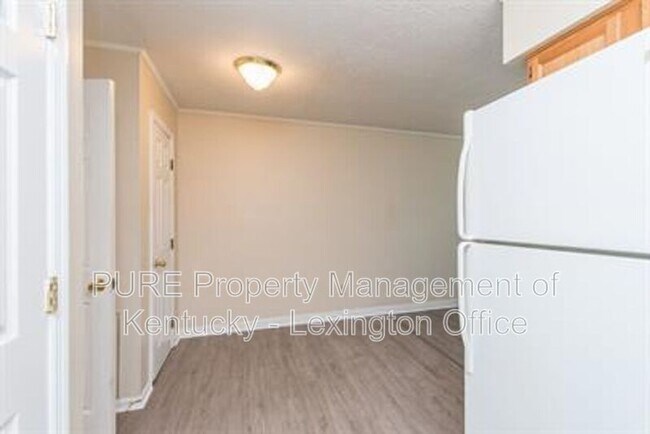 Building Photo - 164 Landings Dr