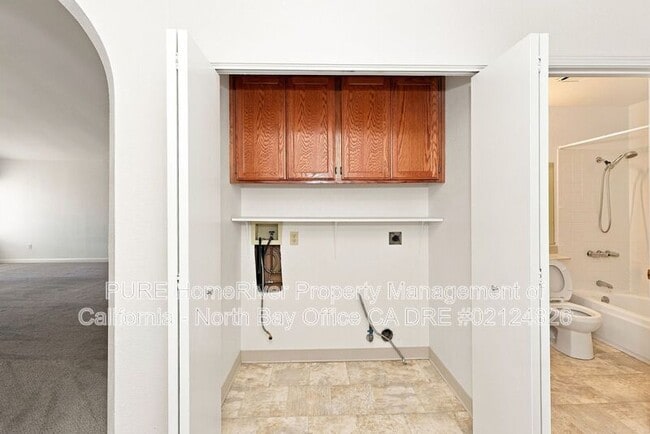 Building Photo - 514 Christopher Way