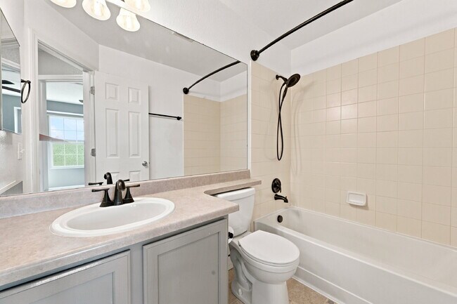 Building Photo - $2,395.95, 4 bed, 3.5 bath located in Colorado Springs with Central AC.