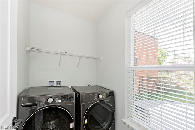 Building Photo - 2240 E 97th St