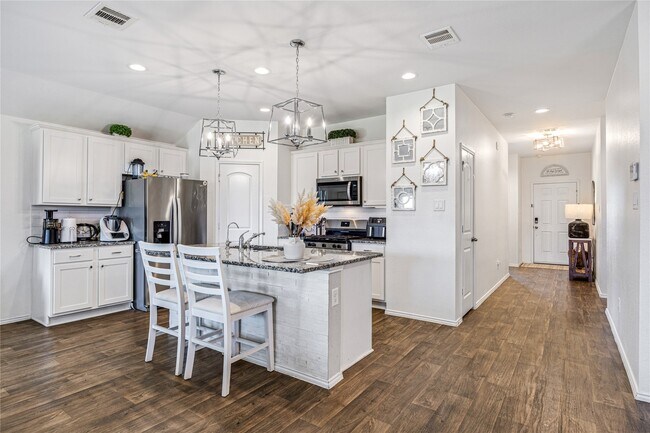 Building Photo - 22627 Petrizzi Ln