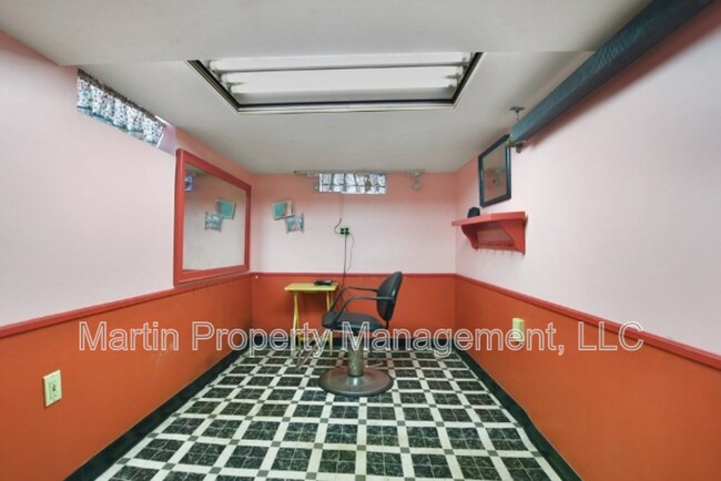 Building Photo - 12 Lowell Pl