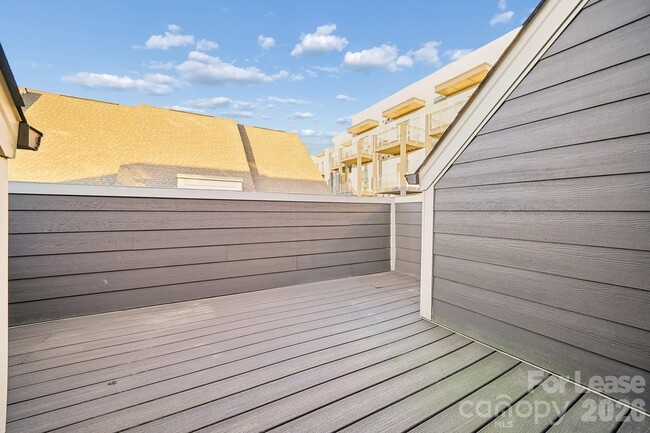 Building Photo - 1310 Gleason Wy