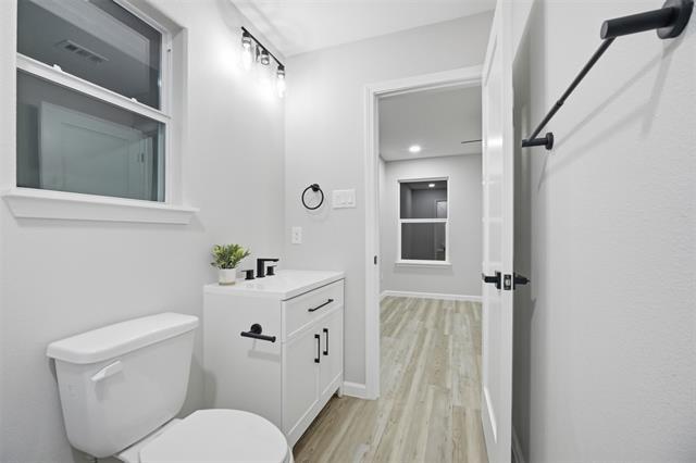 Building Photo - 214 W Madison St