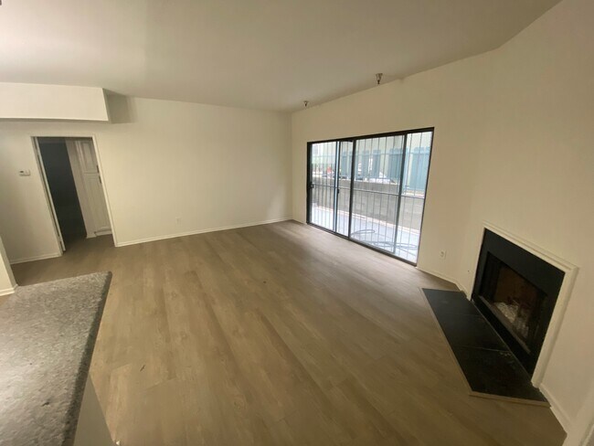 Building Photo - 420 S Occidental Blvd