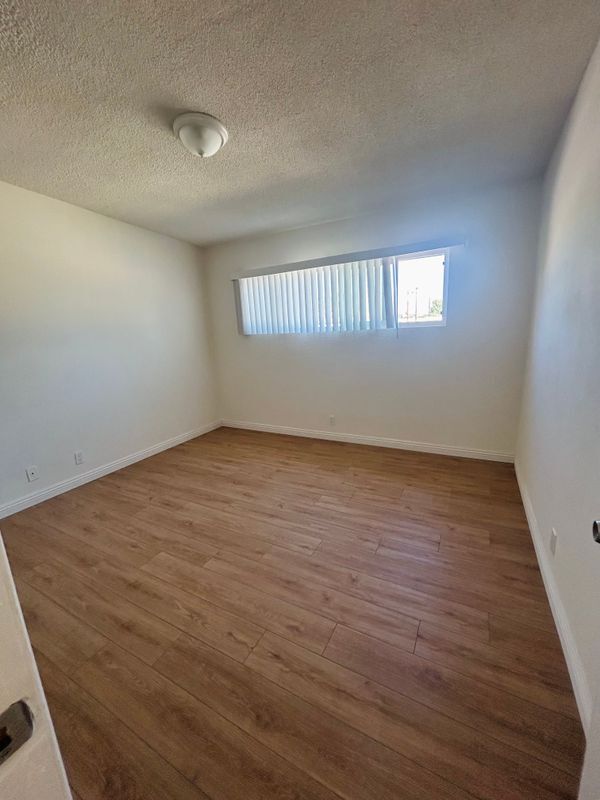 Building Photo - 447 E 61st St