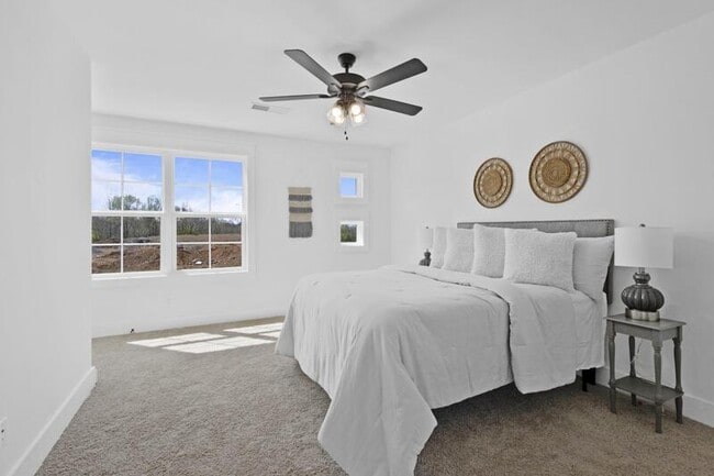 Building Photo - 41 W High St