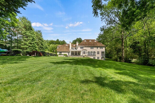 Building Photo - 4220 Purchase St