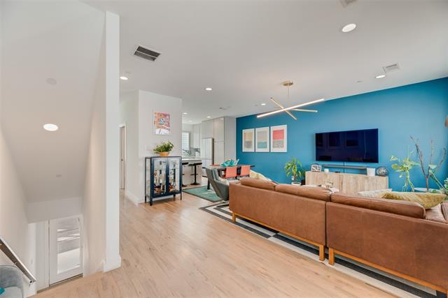 Building Photo - 4705 Bryan St