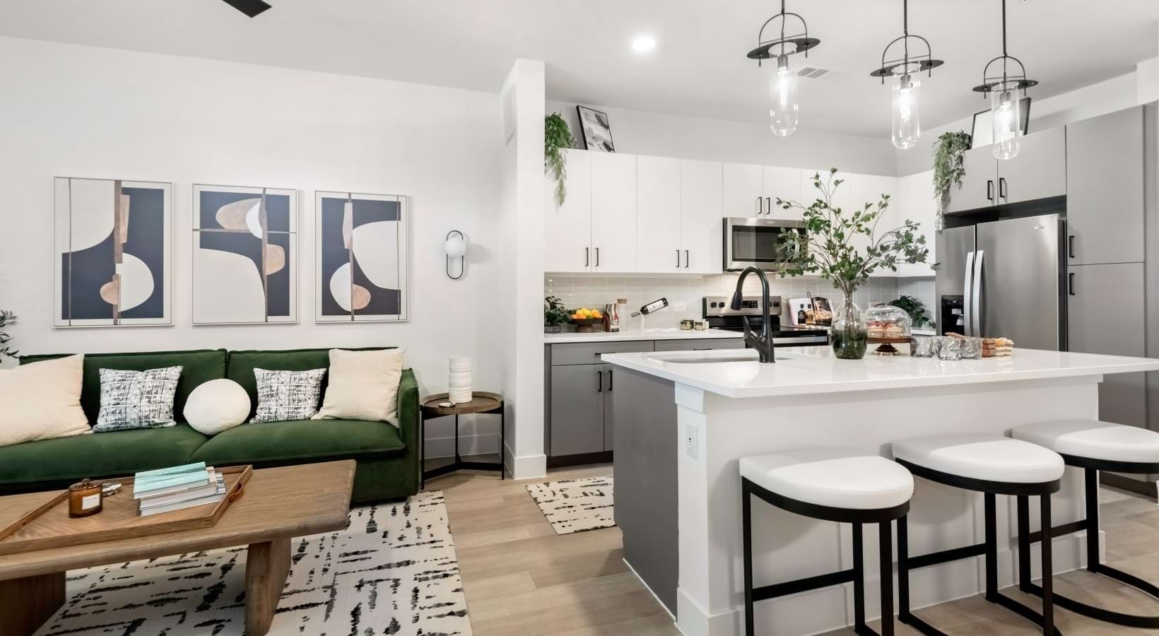 Building Photo - 12489 Research Blvd