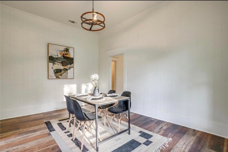 Building Photo - 715 SW 10th St