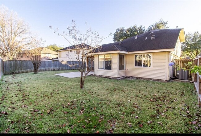 Building Photo - 10502 Linecamp Dr
