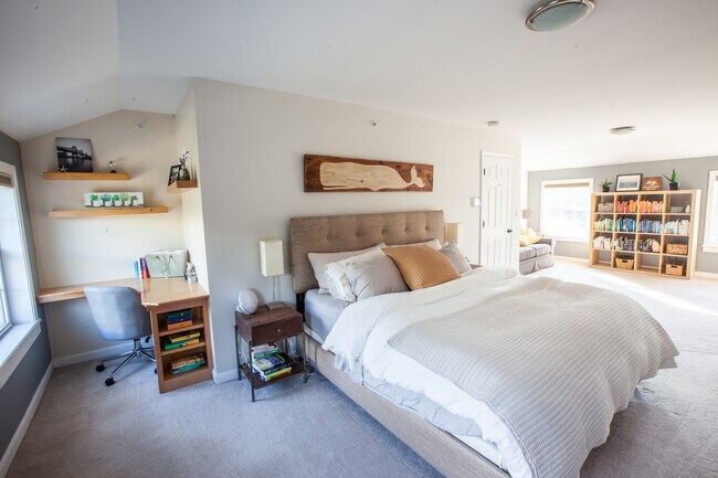 Building Photo - 9 Falkland Pl