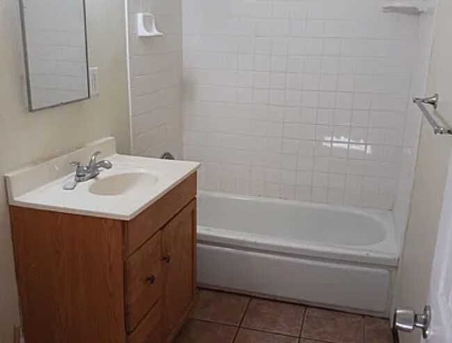 Building Photo - Charming 2-Bedroom Home in Desert Hot Springs - Just $1,800/month!