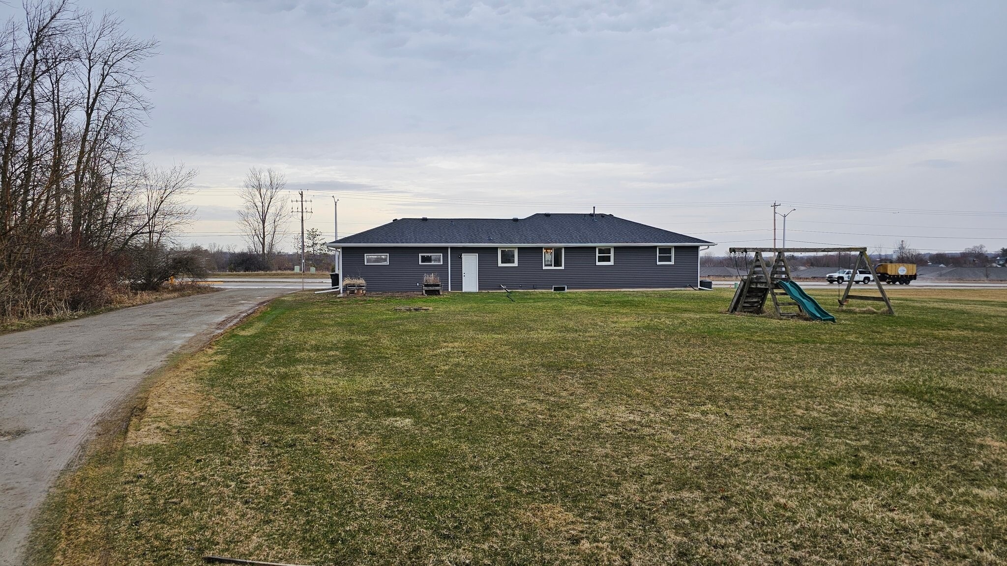 Building Photo - N1817 Greenville Dr