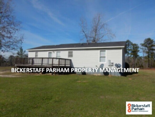 Building Photo - Located in Cusseta!