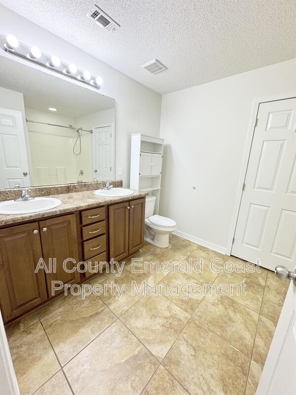 Building Photo - 293 Dahlquist Dr