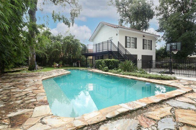 Building Photo - 1442 Palm Ave