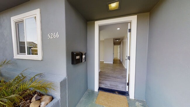 Building Photo - 5266-5268 Tipton St