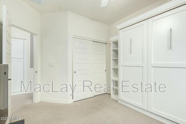 Building Photo - 1918 E Bridgeport Pkwy