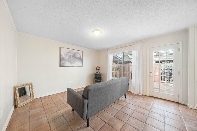 Building Photo - 17116 Beaver Springs Dr