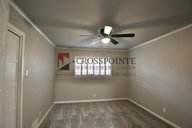 Building Photo - Recently remodeled South Tyler Home with Mother in Law Suite