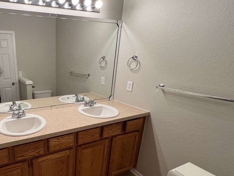 Primary Bathroom Double Sinks - 5109 Fruited Plains Ln