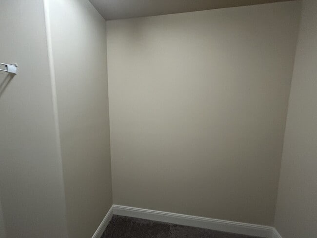 Building Photo - 3-Bedroom 2.5 Bathroom with Walk In Closets and 2-Car Garage For Rent