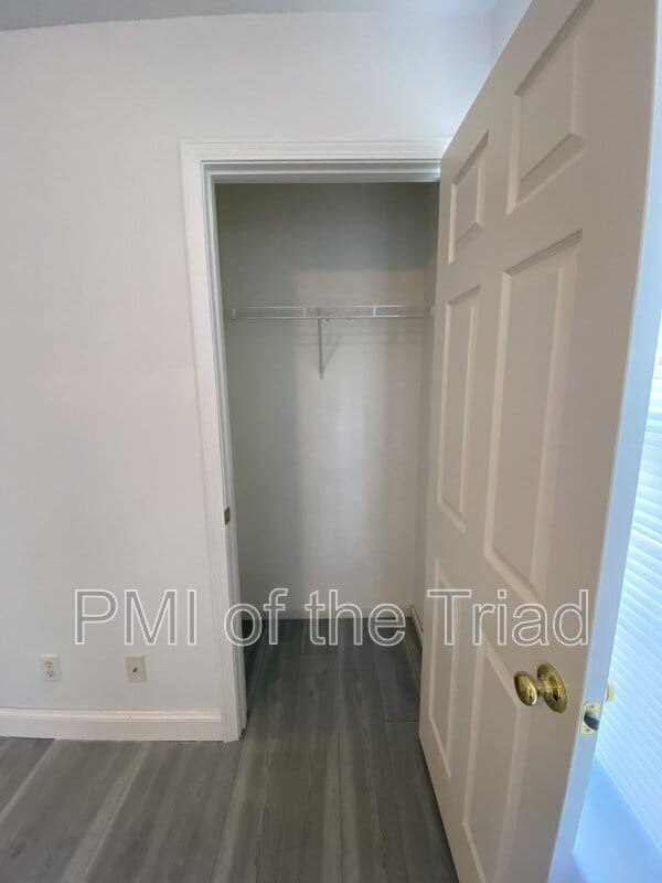 Building Photo - 202 Kinnley Ct